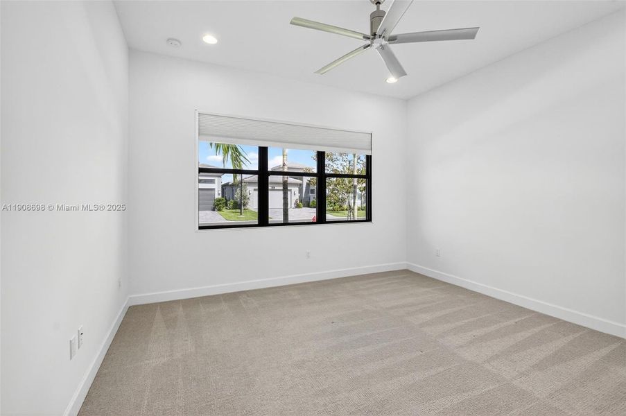Spacious, unfurnished interior of a new home in , Boynton Beach (Image 21).