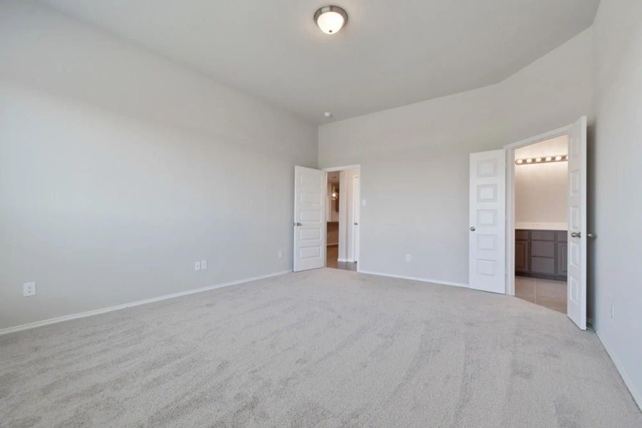 Primary Bedroom | Concept 2870 at Chisholm Hills in Cleburne, TX by Landsea Homes