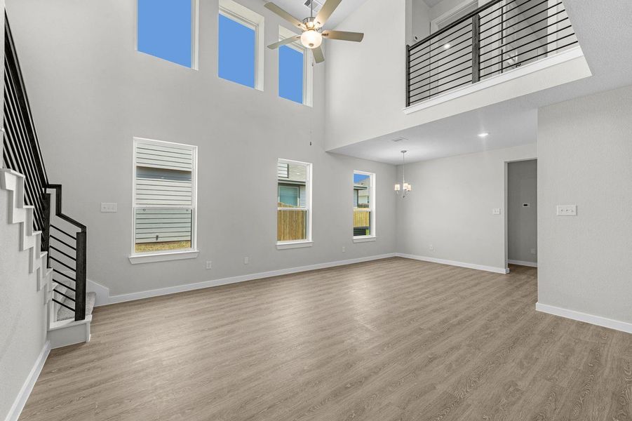 Spacious, unfurnished interior of a new home in Lexington Heights, Willis (Image 11).