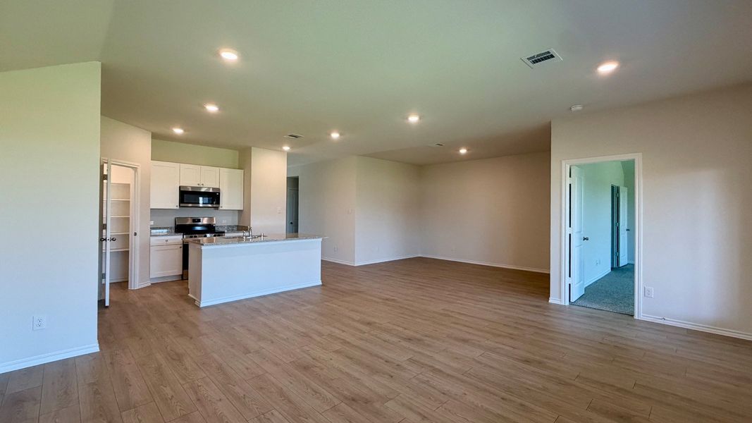 Spacious, unfurnished interior of a new home in Northspur, Terrell (Image 23). Spacious, unfurnished interior of a new home in Northspur, Terrell (Image 23).