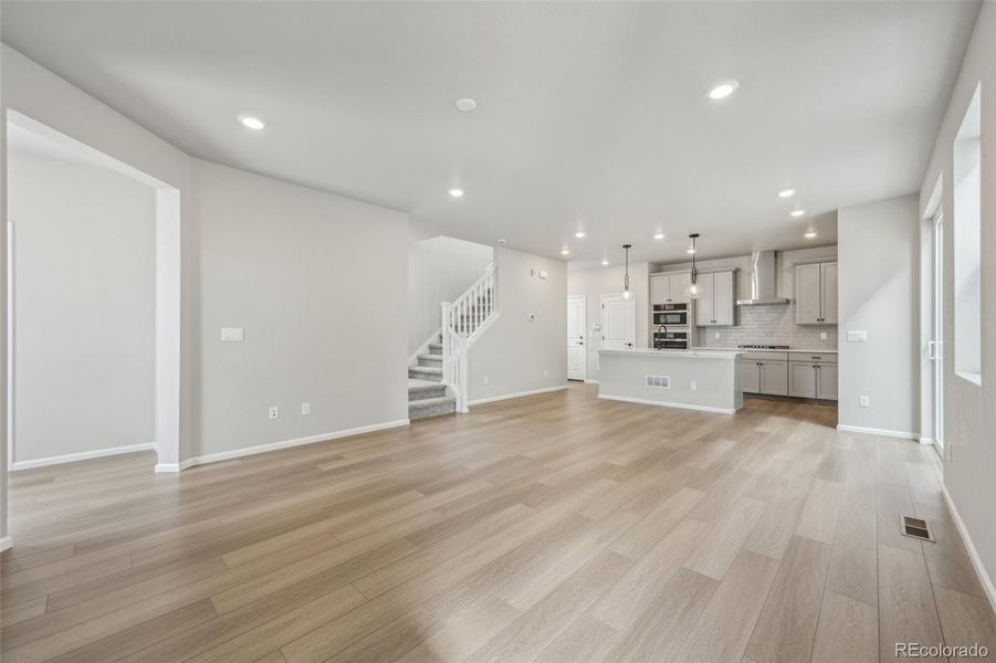 Spacious, unfurnished interior of a new home in The Villas Collection at Sterling Ranch, Littleton (Image 21).