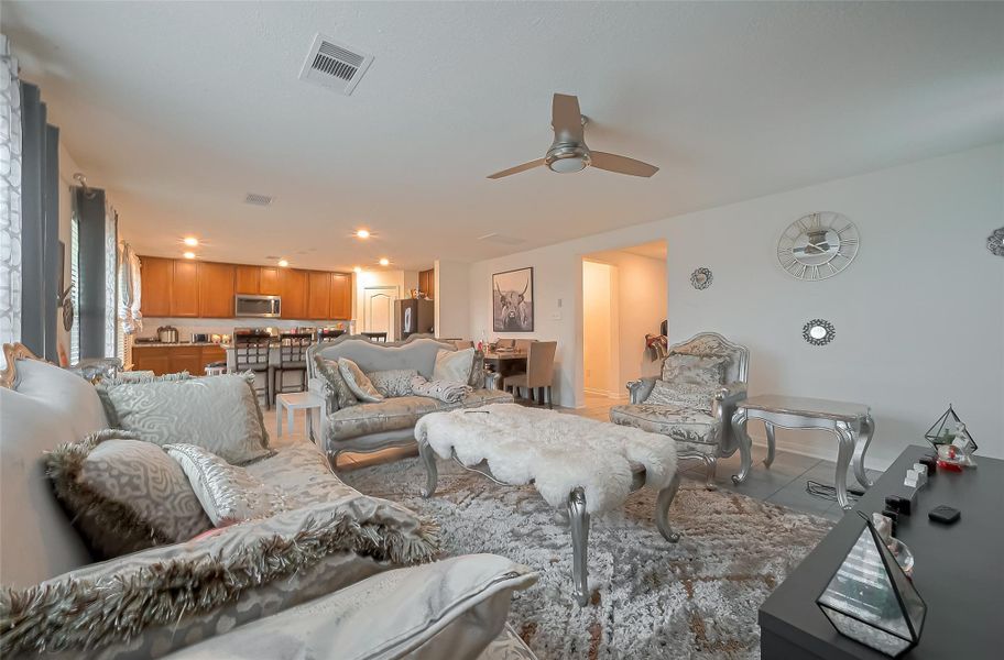 Furnished interior view inside a new home in Deer Run Meadows, Richmond (Image 5). Furnished interior view inside a new home in Deer Run Meadows, Richmond (Image 5).