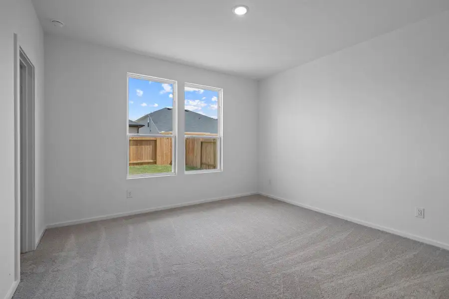 Spacious, unfurnished interior of a new home in Stokesbury, Waller (Image 10). Spacious, unfurnished interior of a new home in Stokesbury, Waller (Image 10).