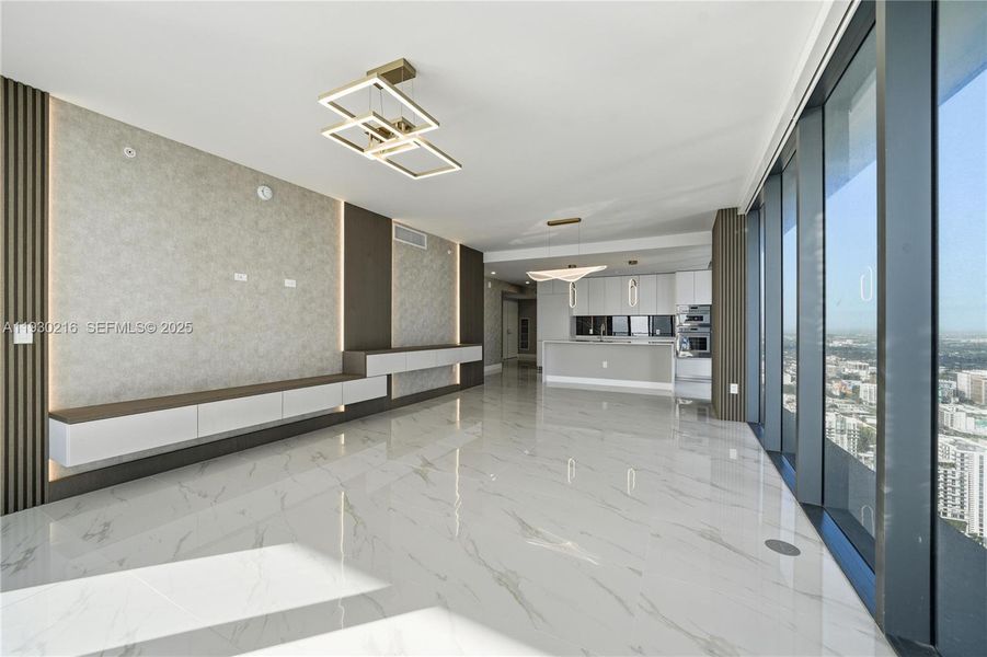 Spacious, unfurnished interior of a new home in , Miami (Image 23).