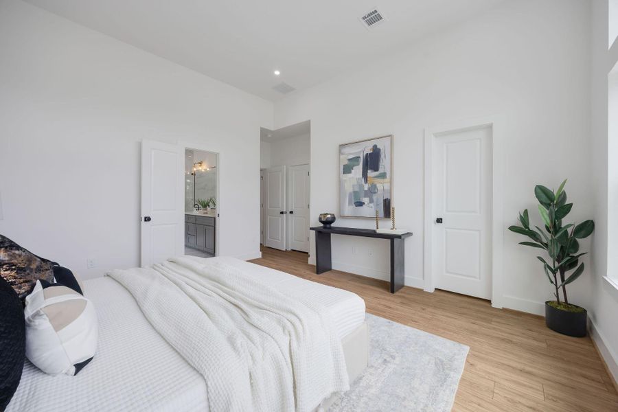 Furnished interior view inside a new home in , Houston (Image 5).
