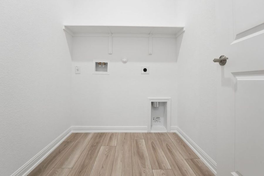 Spacious, unfurnished interior of a new home in Emory Crossing, Hutto (Image 19).