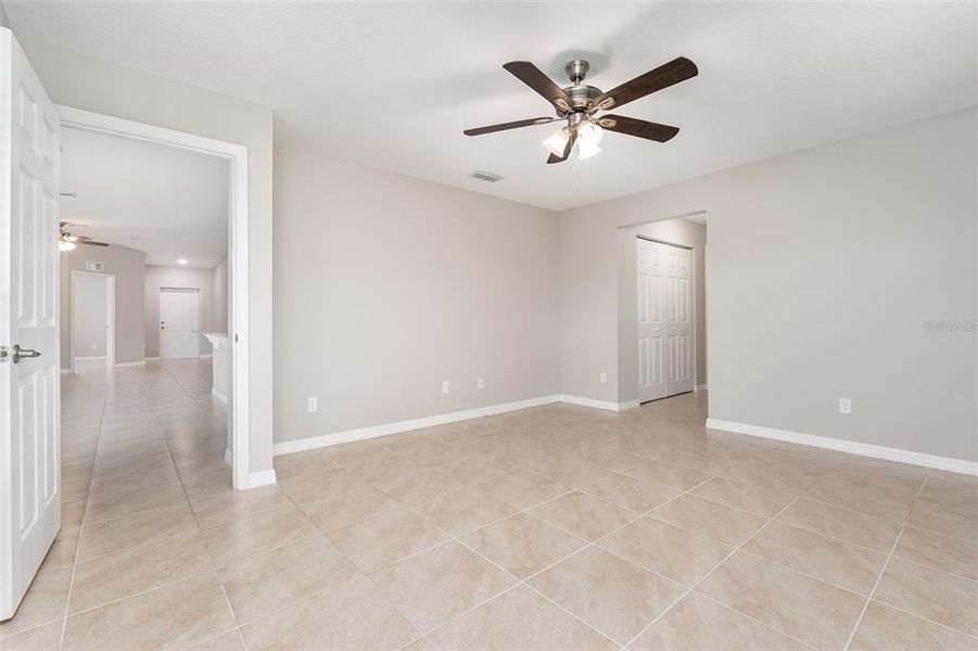 Spacious, unfurnished interior of a new home in , Palm Bay (Image 17).