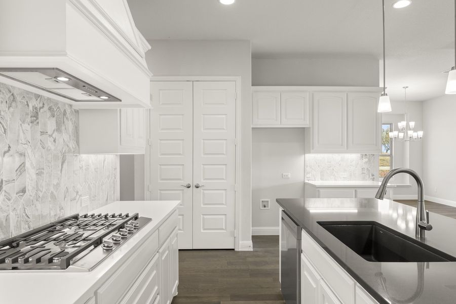 Furnished interior view inside a new home in River Ranch, Van Alstyne (Image 8).