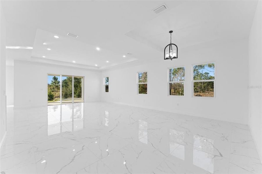 Spacious, unfurnished interior of a new home in , Orlando (Image 20).