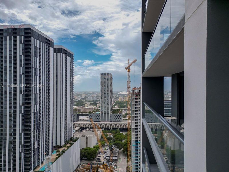 Condo located in Miami, FL showcasing its design and architecture (Image 32). Condo located in Miami, FL showcasing its design and architecture (Image 32).