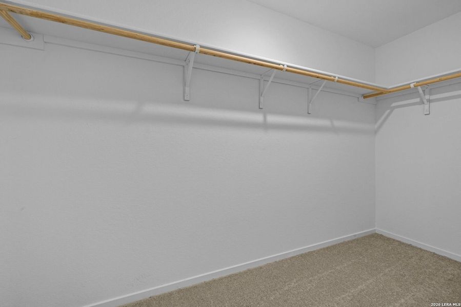 Spacious, unfurnished interior of a new home in Voss Farms, New Braunfels (Image 17).