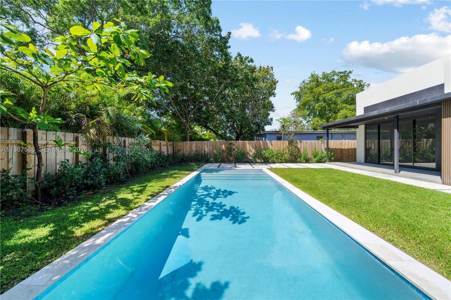 Exterior details and patio area of a home in , Miami (Image 30).