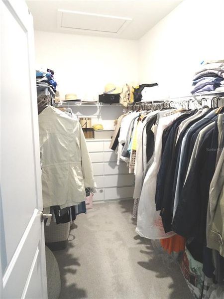 Image 40 of a home in .