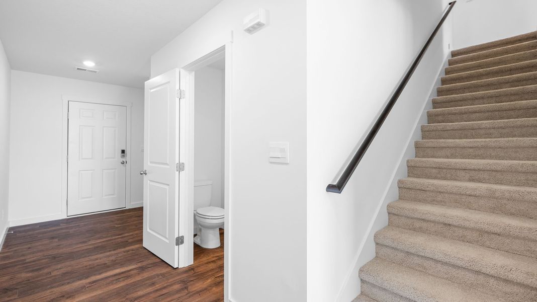 Spacious, unfurnished interior of a new home in Evergreen Landing, Rossville (Image 9).