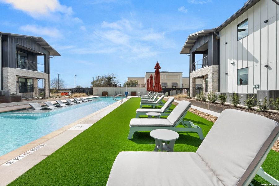 Community amenities in Dovetail, New Braunfels (Image 28).