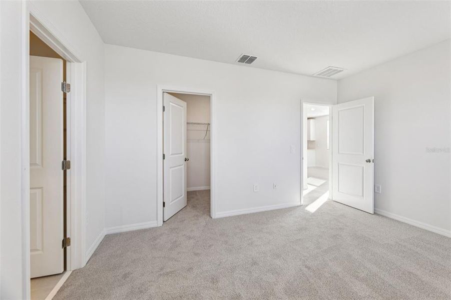 Spacious, unfurnished interior of a new home in Wynnstone - Signature Series, Davenport (Image 27).