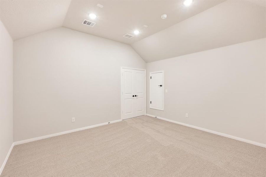 Spacious, unfurnished interior of a new home in Liberty, Melissa (Image 13).