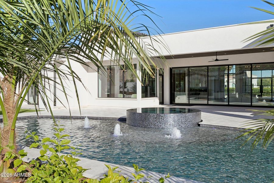 86-web-or-mls-6610-n-mountain-view-rd