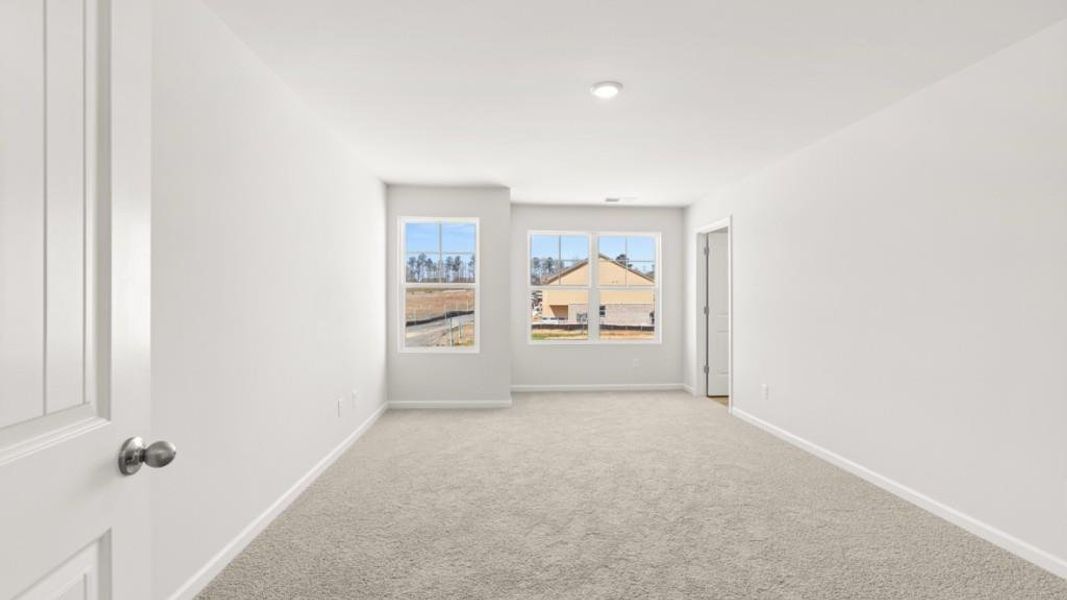 Spacious, unfurnished interior of a new home in Carlton, Douglasville (Image 14).