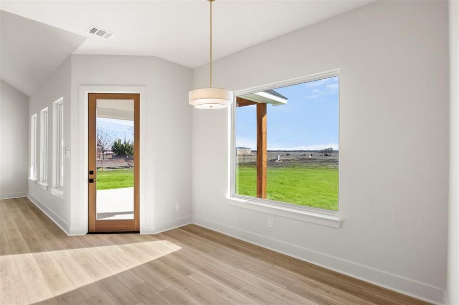 Spacious, unfurnished interior of a new home in , Palmer (Image 28).