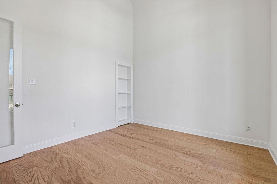 Spacious, unfurnished interior of a new home in 6 Creeks, Kyle (Image 30). Spacious, unfurnished interior of a new home in 6 Creeks, Kyle (Image 30).