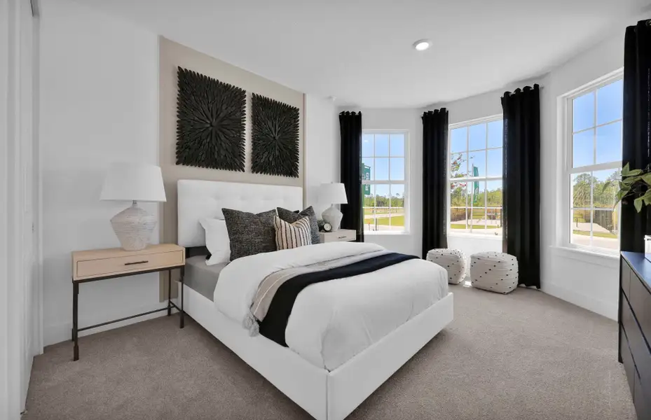 Representative furnished interior of a home built from the Mystique by Pulte Homes in Seminole Palms, Palm Coast (Image 17).