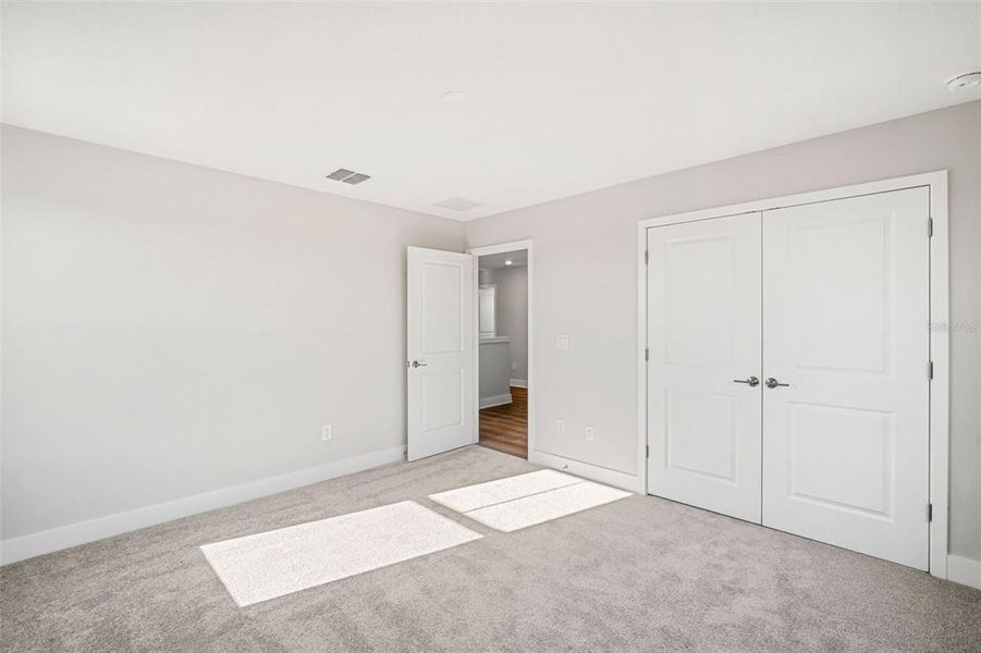 Spacious, unfurnished interior of a new home in , St. Petersburg (Image 24).