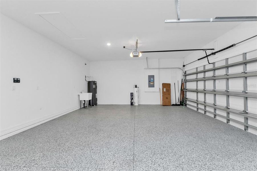 Spacious, unfurnished interior of a new home in , Punta Gorda (Image 23).