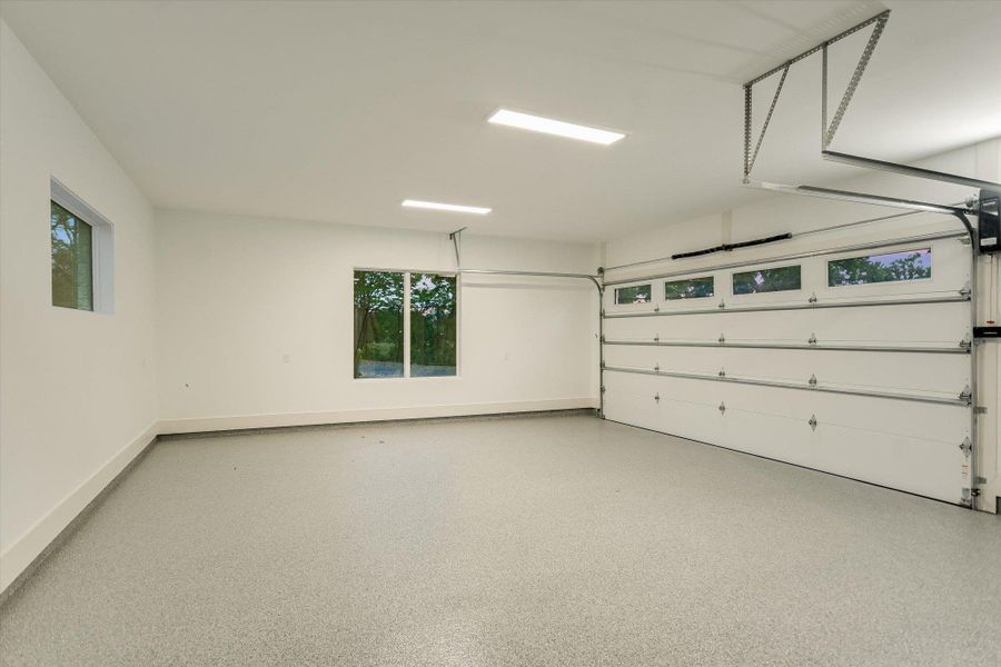 Spacious, unfurnished interior of a new home in , Horseshoe Bay (Image 23).