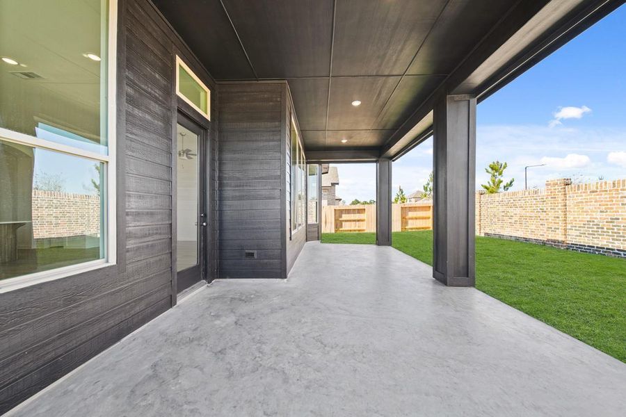 Exterior details and patio area of a home in Emory Glen, Magnolia (Image 21).