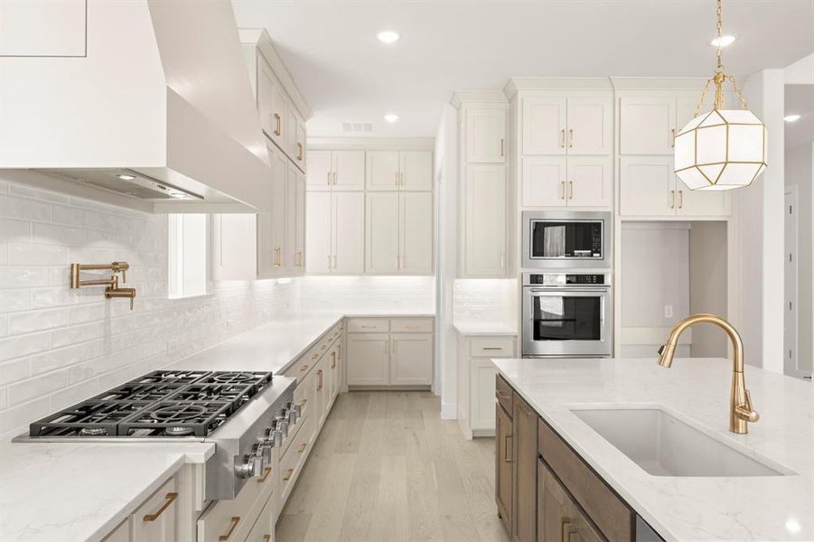 24. 521 Twilight - Kitchen (3)