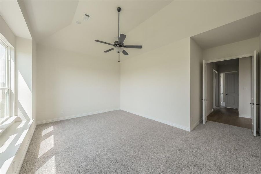 Spacious, unfurnished interior of a new home in Matthews Farms, Venus (Image 29).