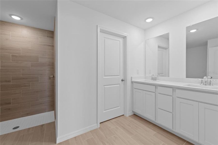 Furnished interior view inside a new home in , Port Charlotte (Image 9).