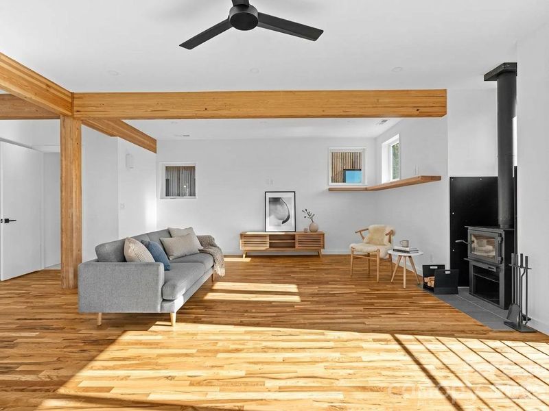 Virtually staged Livingroom