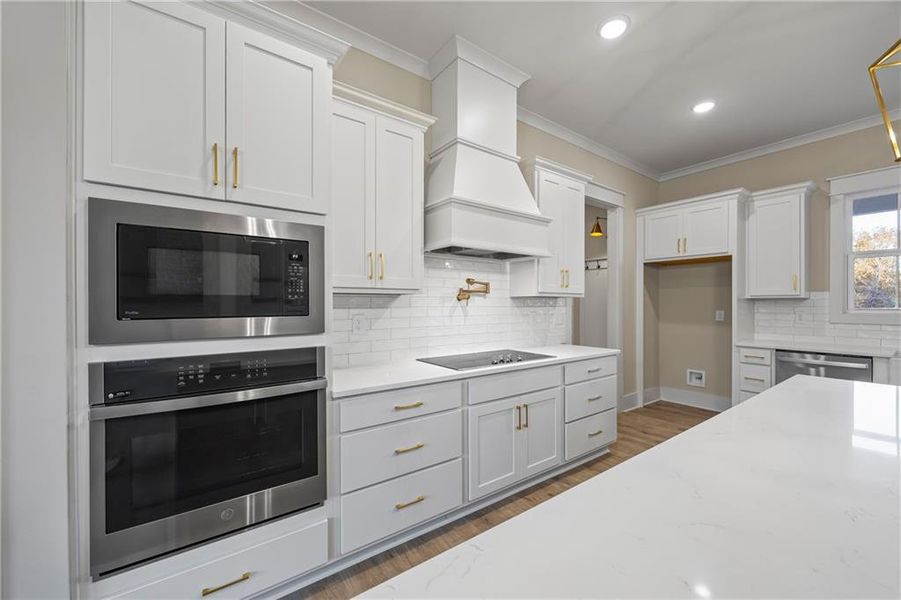Furnished interior view inside a new home in , Monroe (Image 16).
