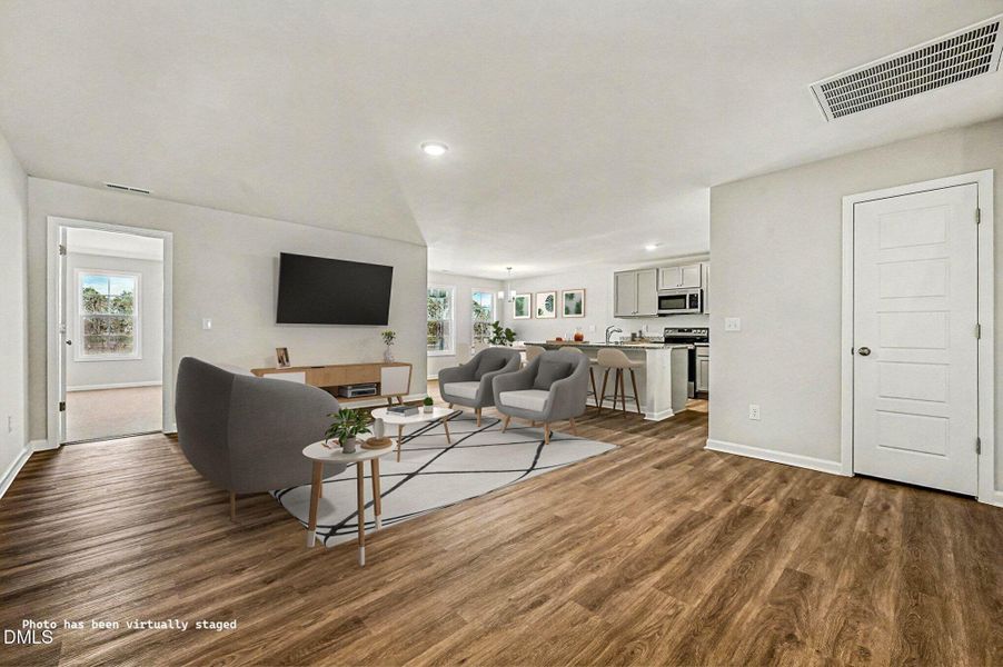 dsc_9221_-_disclosure