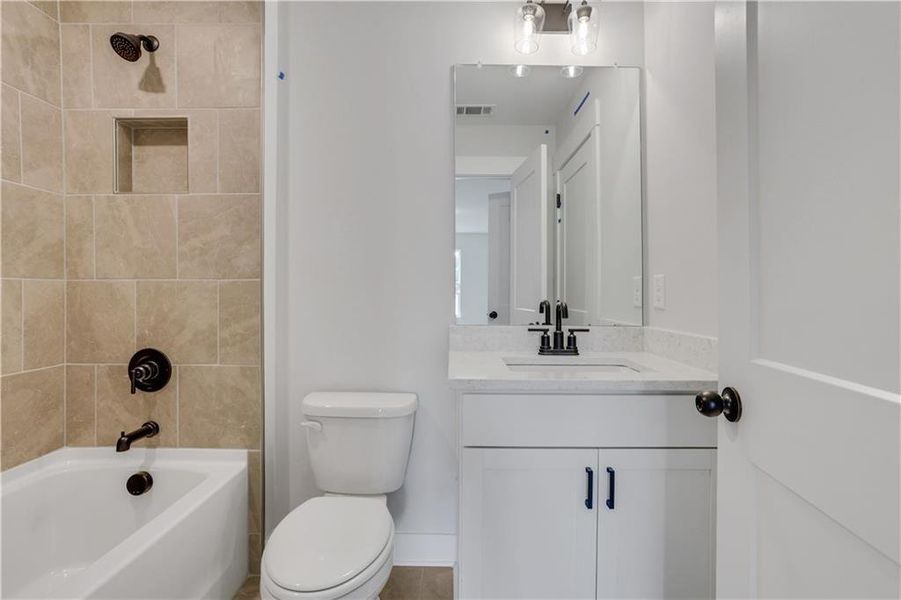 Furnished interior view inside a new home in Twin Lakes, Hoschton (Image 6).
