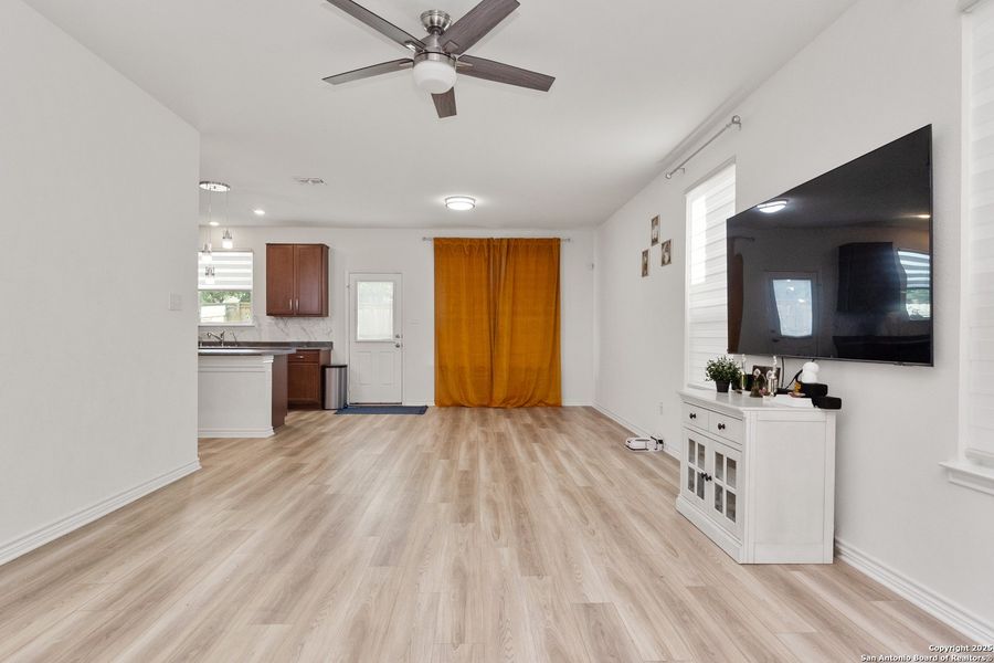 Spacious, unfurnished interior of a new home in Cove at Westover Hills, San Antonio (Image 24).