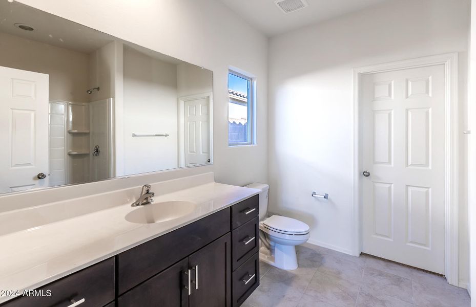 22 - Owner Bathroom