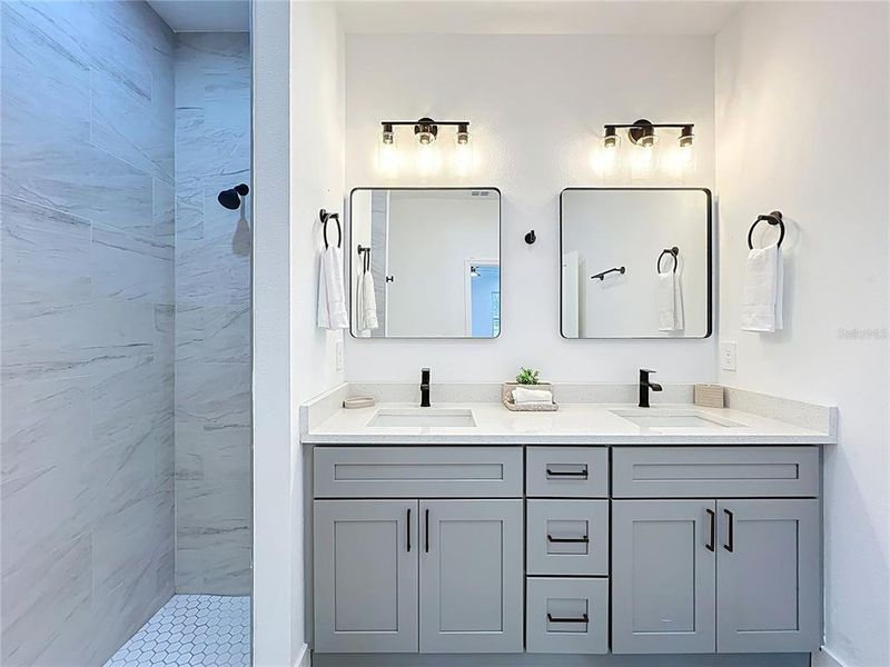 Furnished interior view inside a new home in , Orlando (Image 14).