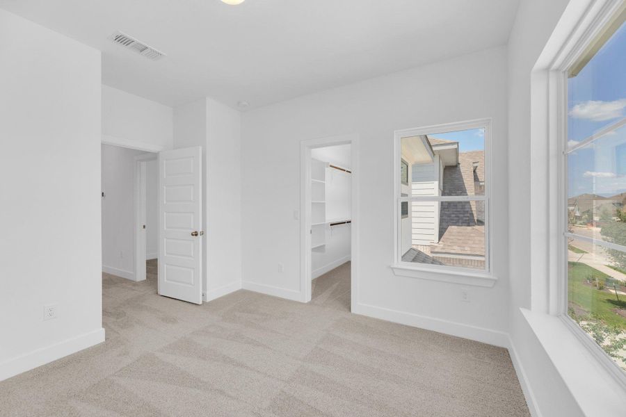 Spacious, unfurnished interior of a new home in Nolina, Georgetown (Image 20).