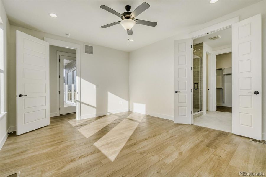 Spacious, unfurnished interior of a new home in Timber Ridge, Colorado Springs (Image 22).