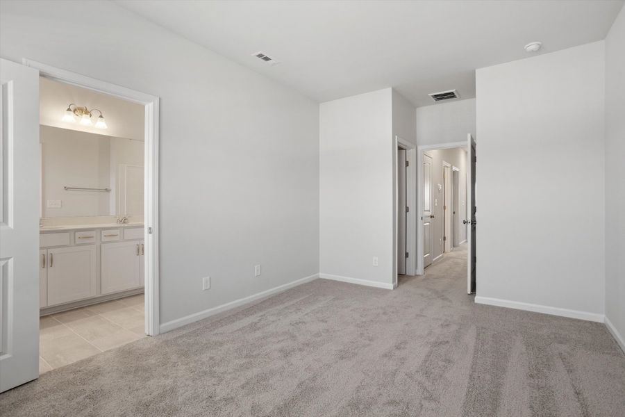 Spacious, unfurnished interior of a new home in Renaissance at White Oak, Garner (Image 21).