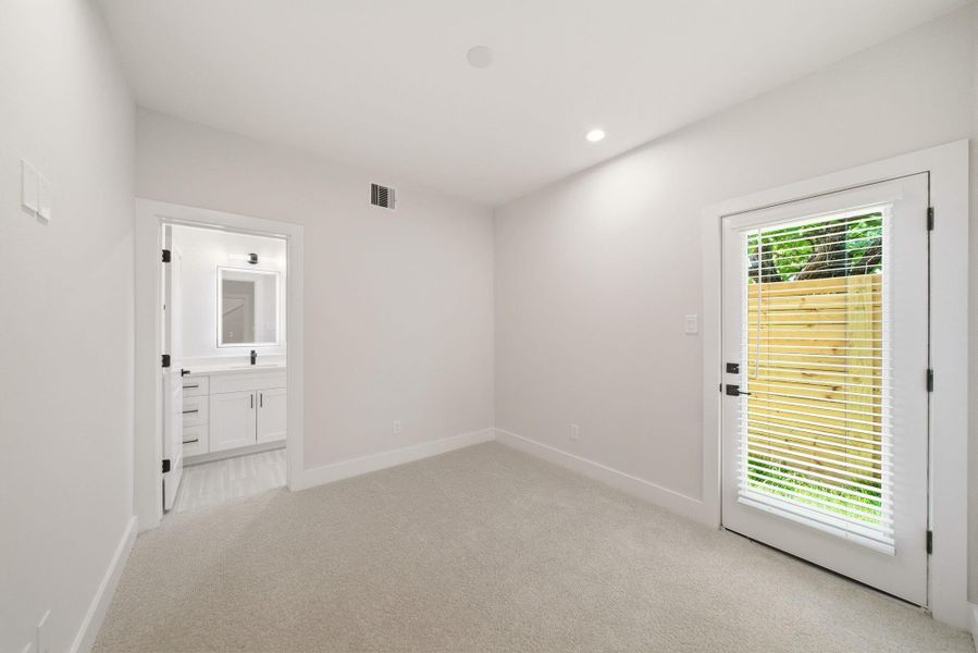 Spacious, unfurnished interior of a new home in Cedar Post, Houston (Image 31). Spacious, unfurnished interior of a new home in Cedar Post, Houston (Image 31).