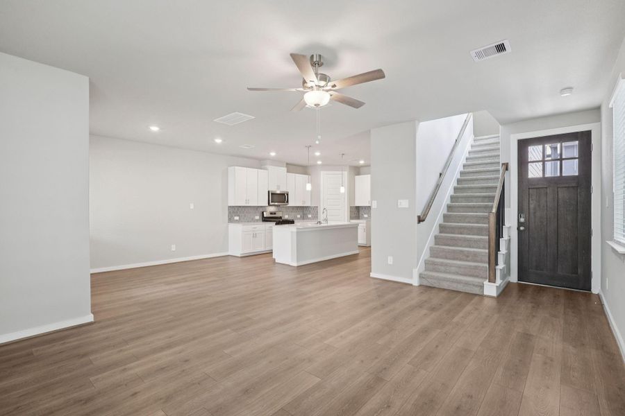 Spacious, unfurnished interior of a new home in Pinewood Trails - City Series, Atascocita (Image 18). Spacious, unfurnished interior of a new home in Pinewood Trails - City Series, Atascocita (Image 18).