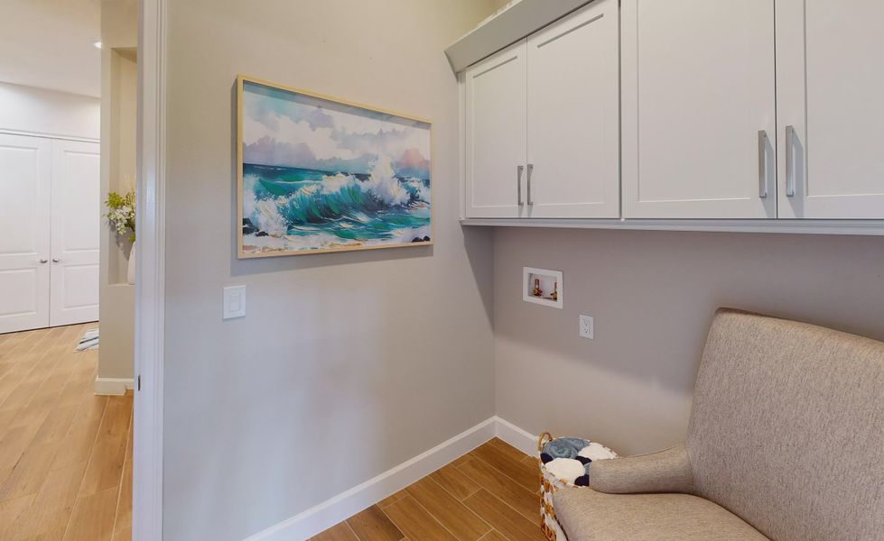 Furnished interior view inside a new home in Plantation Bay, Ormond Beach (Image 37).