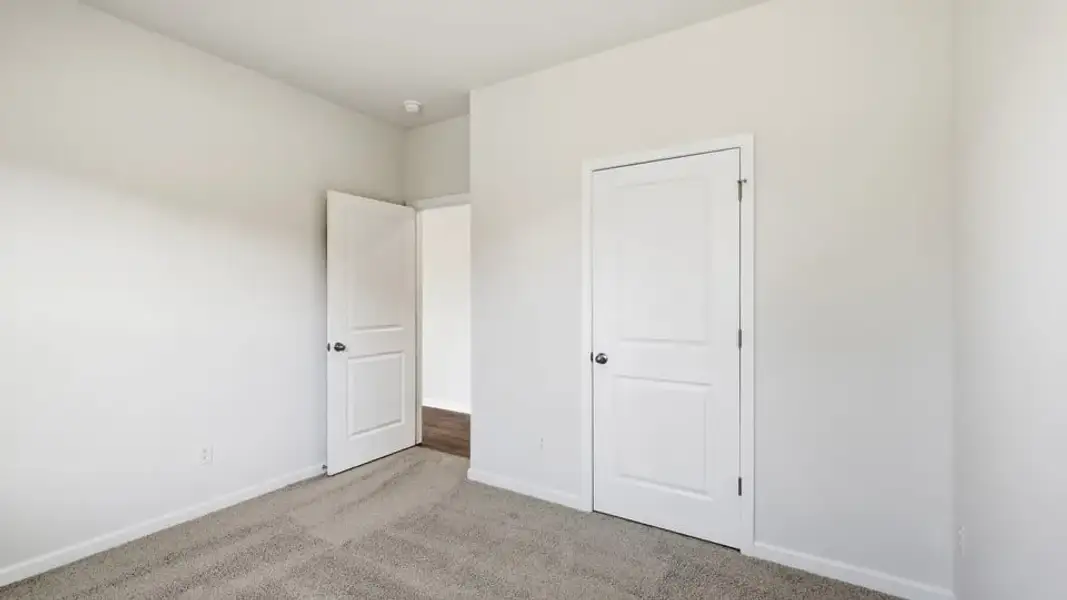 Spacious, unfurnished interior of a new home in Ben Hurt Road, Lyman (Image 25).