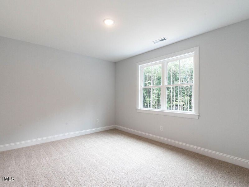 029-1280x960-bedroom