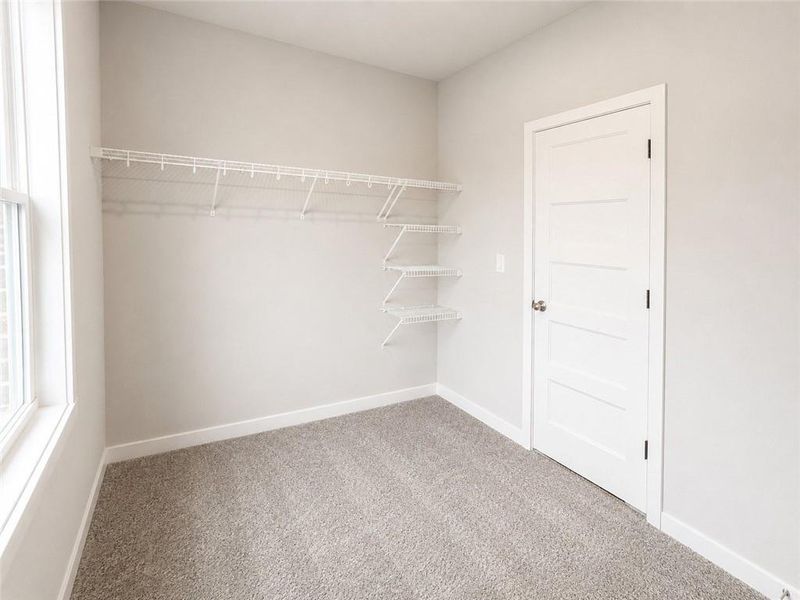 Spacious, unfurnished interior of a new home in Ponderosa Farms Estates, Gainesville (Image 18).
