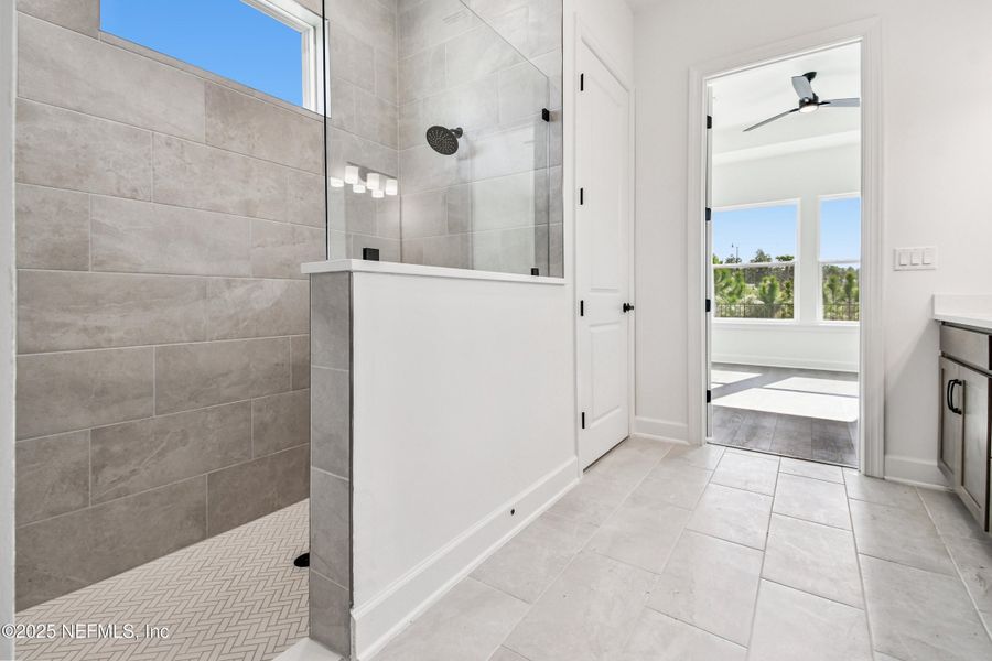 Image 28 of a home in Evergreen Island at Silverleaf - Executive. Image 28 of a home in Evergreen Island at Silverleaf - Executive.